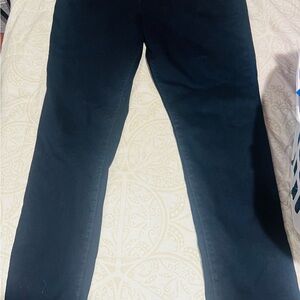 Gloria Vanderbilt all around slimming effect jeans.